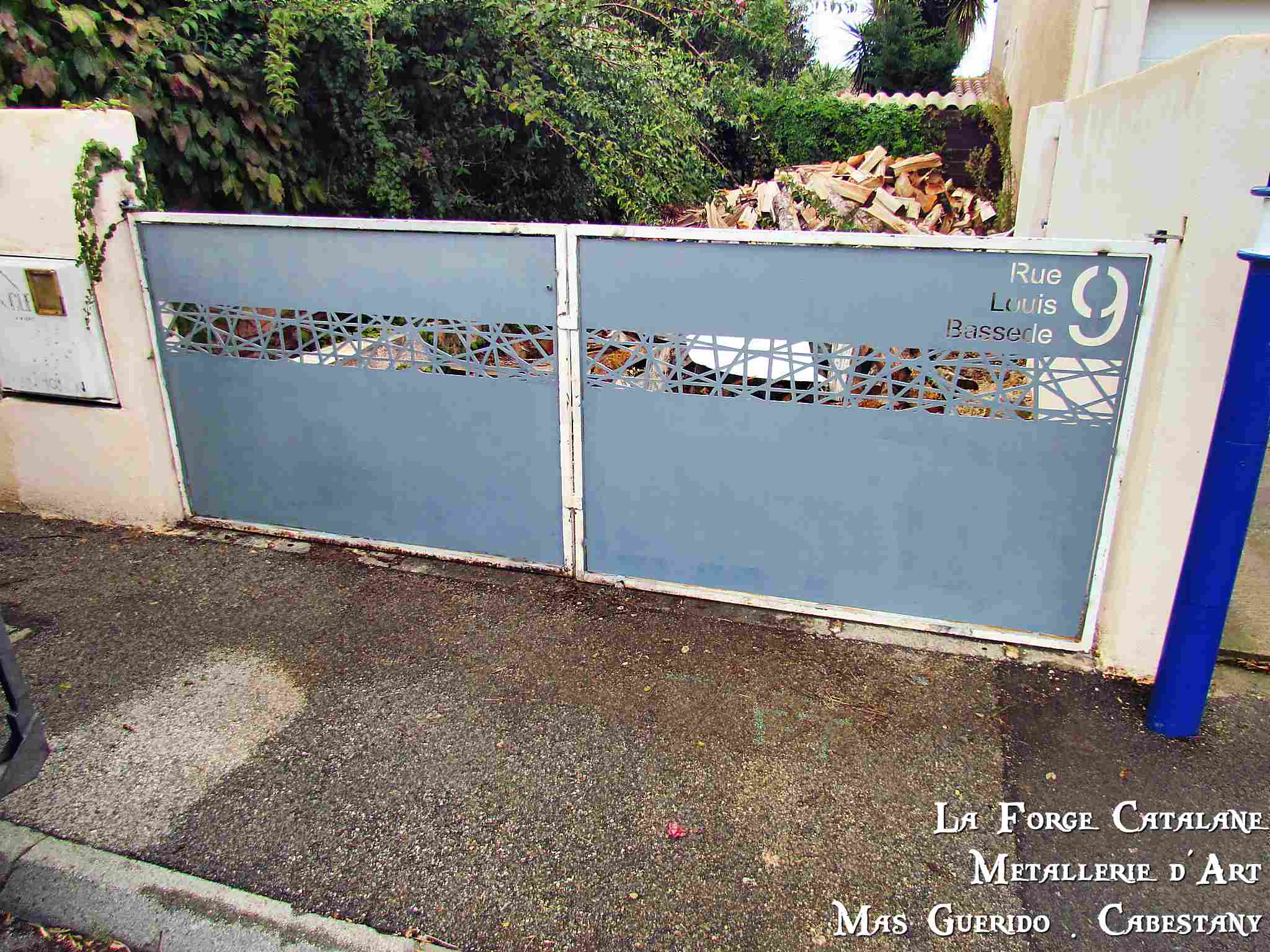 reparation vieux portail demontage remplissage existant et remplacement par tole decoupe laser forge catalane.jpg